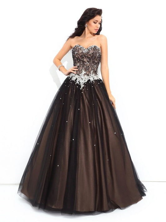 Sleeveless Sweetheart Beading Gown Ball Long Net Quinceanera Dresses