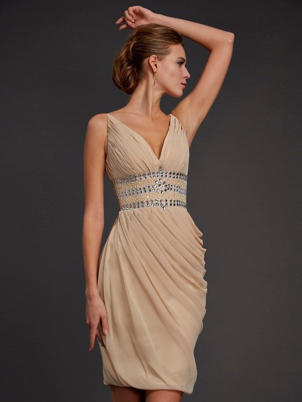 Short Sheath/Column Beading V-neck Sleeveless Chiffon Homecoming Dresses