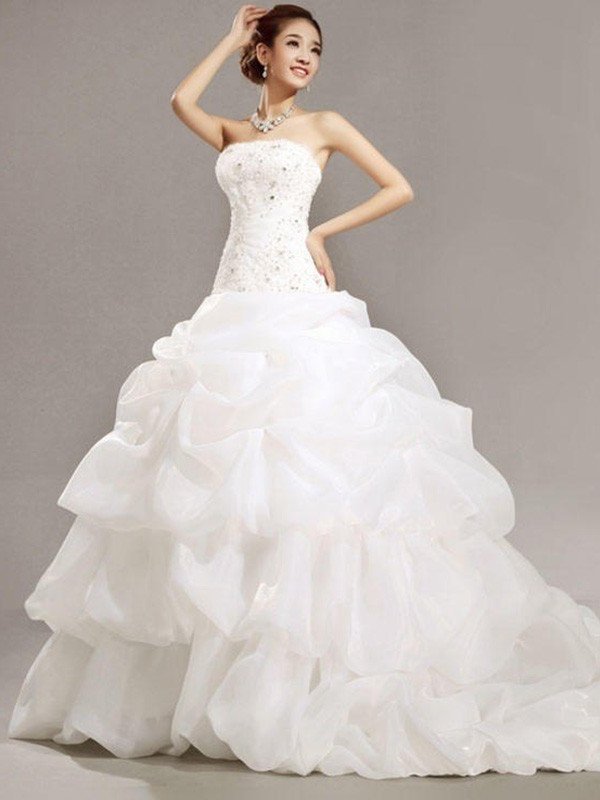 Train Sleeveless Pleats Gown Strapless Ball Beading Lace Cathedral Organza Wedding Dresses