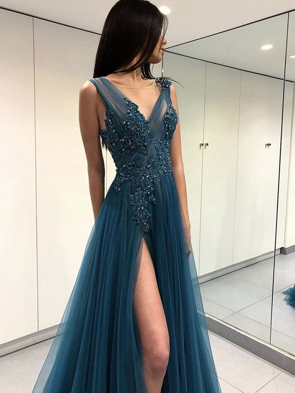 Sleeveless A-Line/Princess Floor-Length V-neck Applique Tulle Dresses