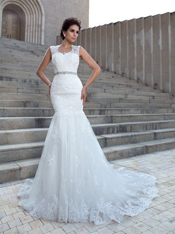 Sleeveless Long V-neck Applique Trumpet/Mermaid Lace Wedding Dresses