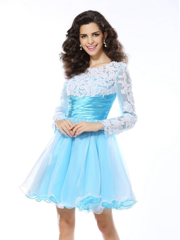 A-Line/Princess Scoop Applique Long Sleeves Homecoming Dresses Short Elastic Raegan Woven Satin Cocktail Dresses