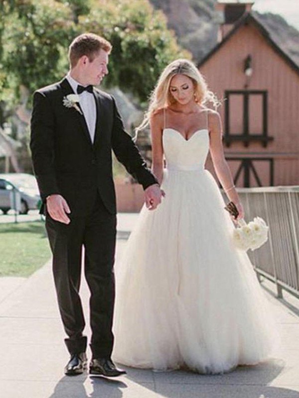 Train Sweep/Brush Sleeveless Ball Sweetheart Gown Tulle Wedding Dresses