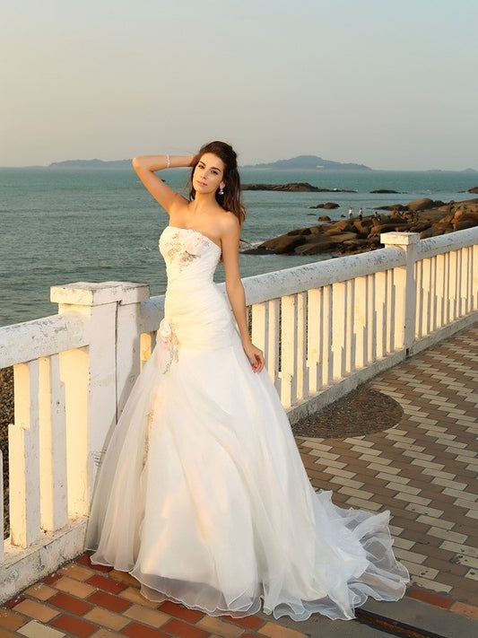 Hand-Made Satin Long Flower Sleeveless Gown Strapless Ball Beach Wedding Dresses