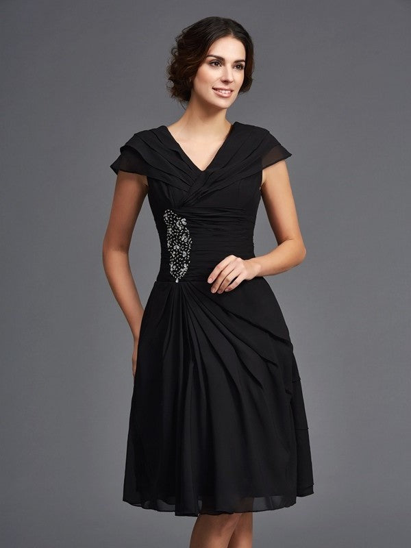 V-neck of Beading Chiffon Sleeveless A-Line/Princess Short Mother the Bride Dresses