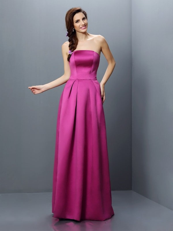 Strapless Long Sleeveless Sheath/Column Satin Bridesmaid Dresses