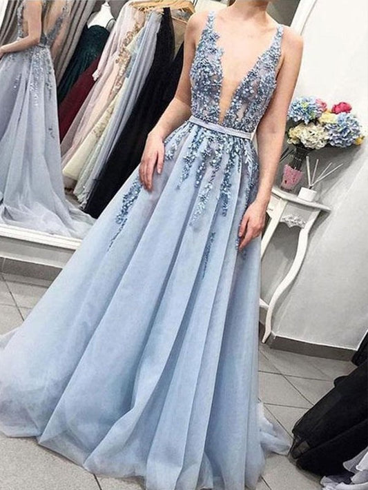 A-Line/Princess Sleeveless V-neck Train Court Applique Tulle Dresses