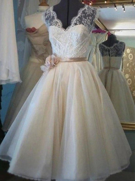 V-neck Knee-Length Sleeveless Sash/Ribbon/Belt A-Line/Princess Lace Tulle Wedding Dresses