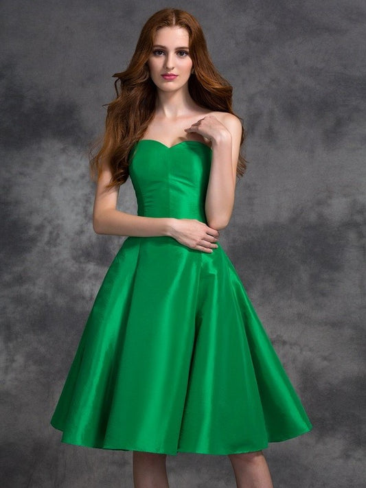 Sweetheart Sleeveless A-line/Princess Short Taffeta Bridesmaid Dresses