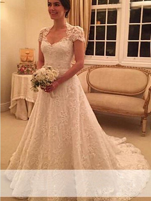 Short Sweetheart Sleeves Court A-Line/Princess Train Lace Wedding Dresses