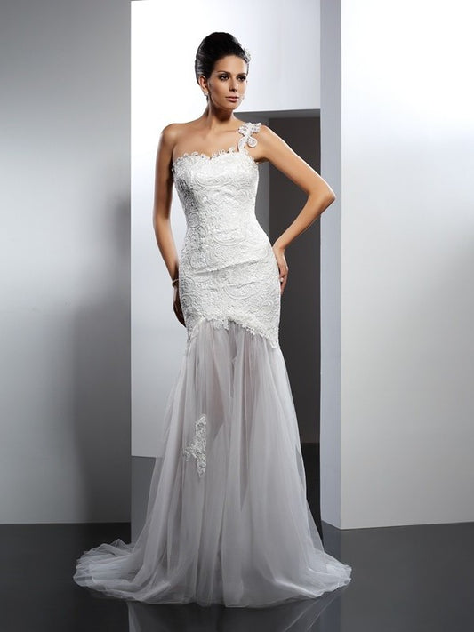 Trumpet/Mermaid One-Shoulder Lace Long Sleeveless Lace Wedding Dresses