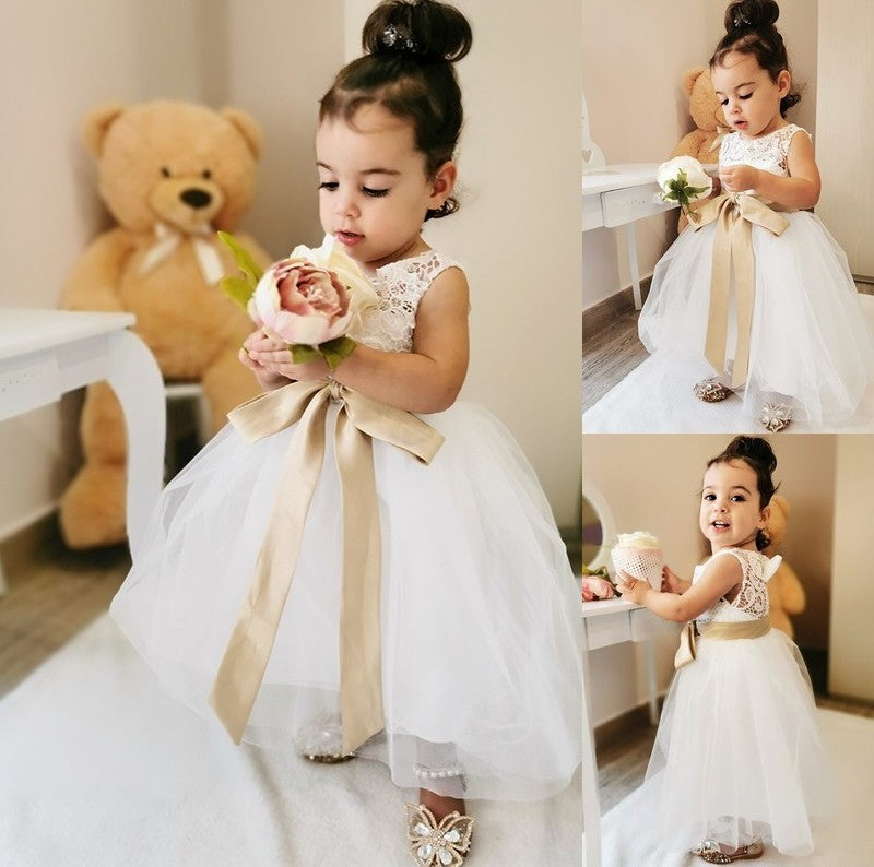 A-Line/Princess Sash/Ribbon/Belt Scoop Tulle Sleeveless Knee-Length Flower Girl Dresses