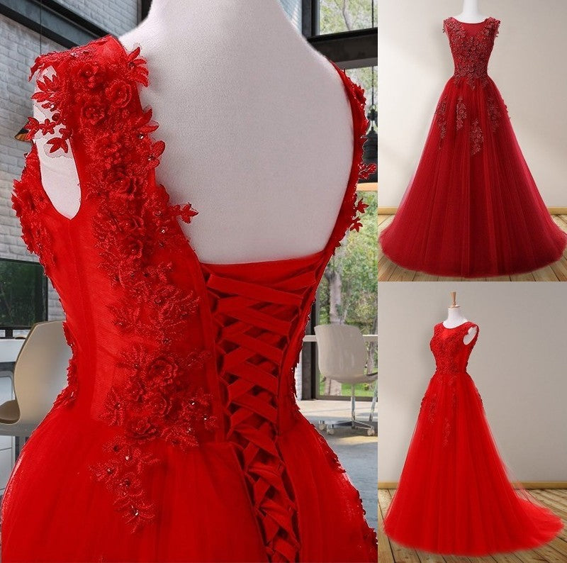 A-Line/Princess Train Sleeveless Scoop Sweep/Brush Applique Tulle Dresses