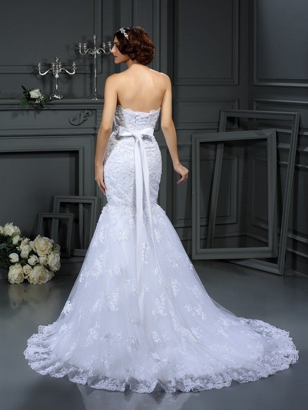 Trumpet/Mermaid Long Beading Sleeveless Strapless Lace Wedding Dresses