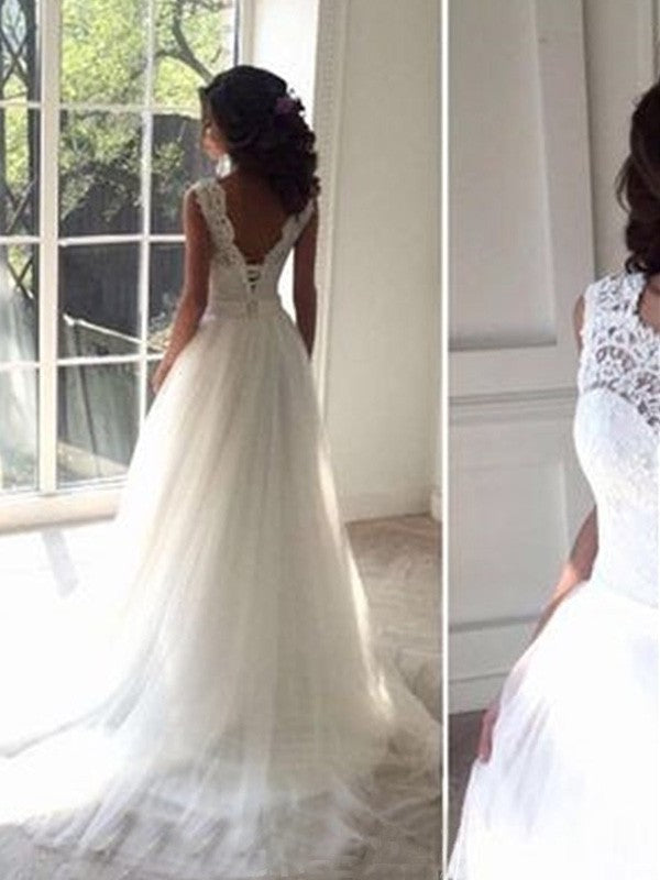 Square Court A-Line/Princess Sleeveless Train Tulle Wedding Dresses