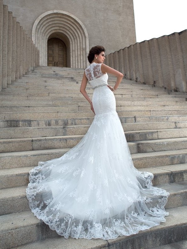 Sleeveless Long V-neck Applique Trumpet/Mermaid Lace Wedding Dresses