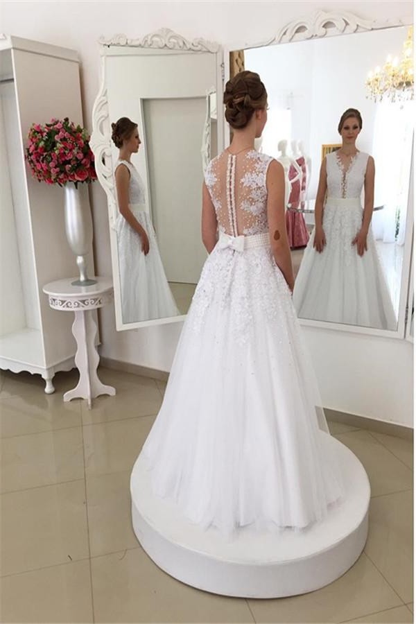 Sweep/Brush A-Line/Princess Train Sleeveless Applique V-neck Tulle Wedding Dresses