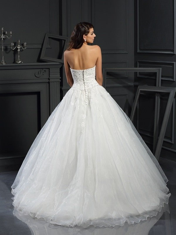 Sweetheart Ball Gown Sleeveless Long Beading Tulle Wedding Dresses