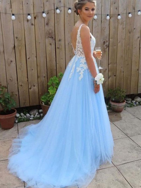 Train V-neck Sleeveless A-Line/Princess Sweep/Brush Applique Tulle Dresses