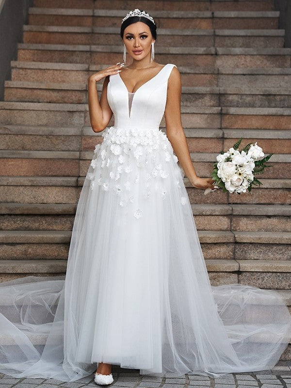 Tulle V-neck Sweep/Brush A-Line/Princess Sleeveless Applique Train Wedding Dresses