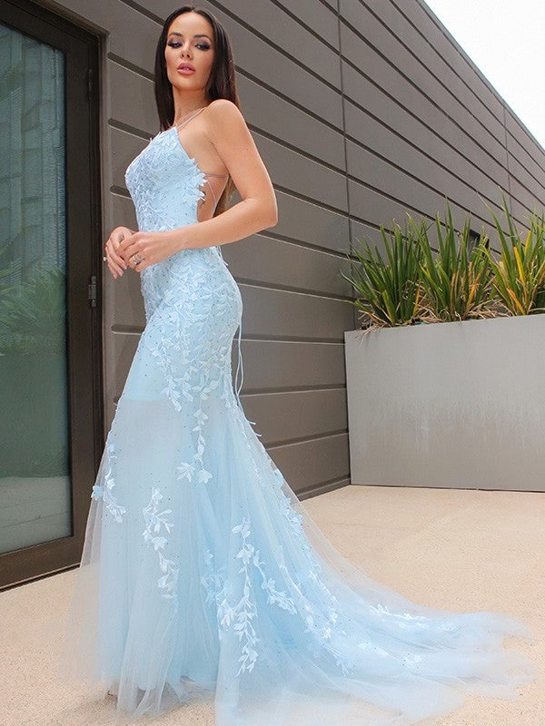 Lace Tulle Sleeveless Trumpet/Mermaid Halter Sweep/Brush Train Dresses