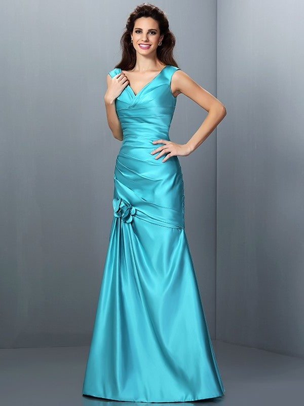 A-Line/Princess Sleeveless Long Pleats V-neck Satin Bridesmaid Dresses