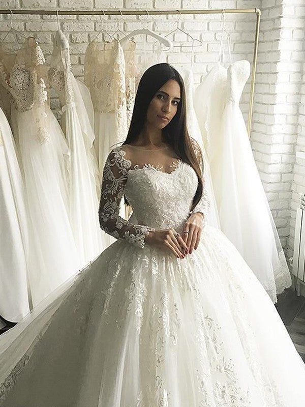 Long Tulle Scoop Gown Ball Court Sleeves Applique Train Wedding Dresses