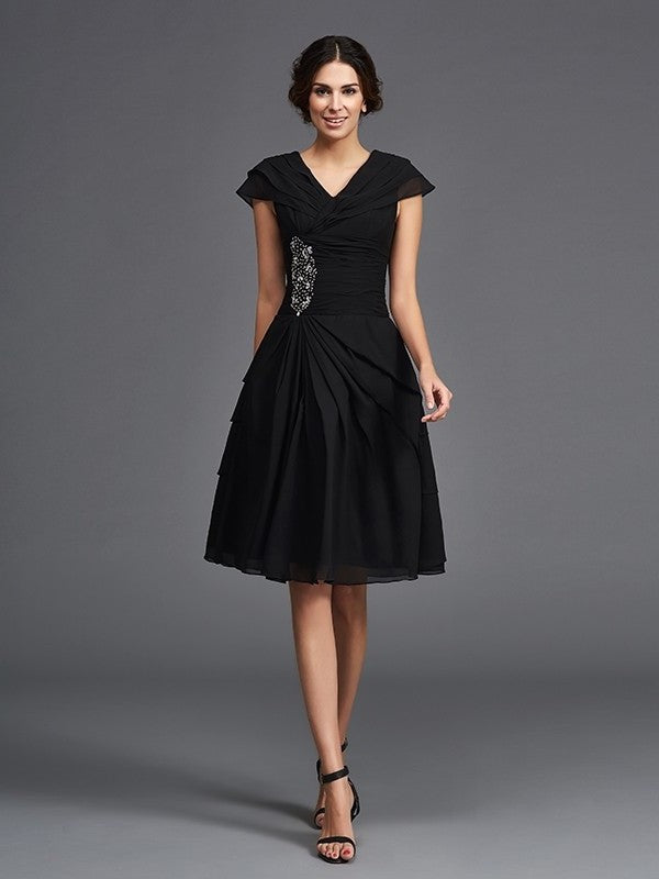 V-neck of Beading Chiffon Sleeveless A-Line/Princess Short Mother the Bride Dresses