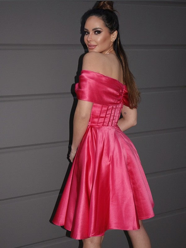 Satin Off-the-Shoulder Ruched A-Line/Princess Sleeveless Short/Mini Homecoming Dresses