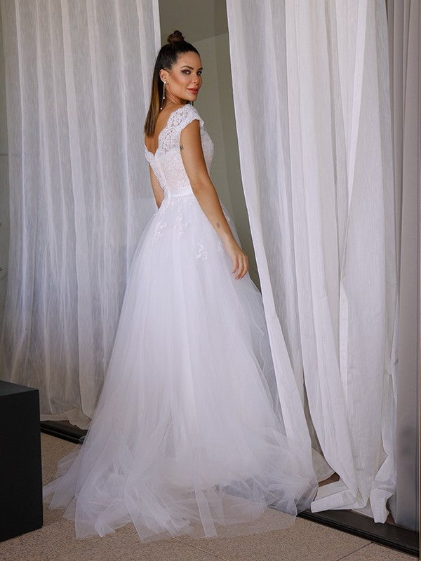 A-Line/Princess Tulle V-neck Lace Sleeveless Floor-Length Wedding Dresses