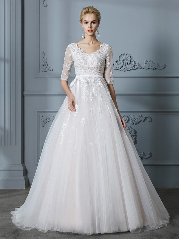 Court Lace Ball 1/2 V-neck Gown Sleeves Train Tulle Wedding Dresses