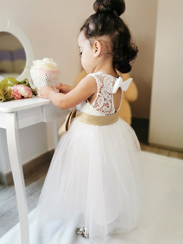 A-Line/Princess Sash/Ribbon/Belt Scoop Tulle Sleeveless Knee-Length Flower Girl Dresses