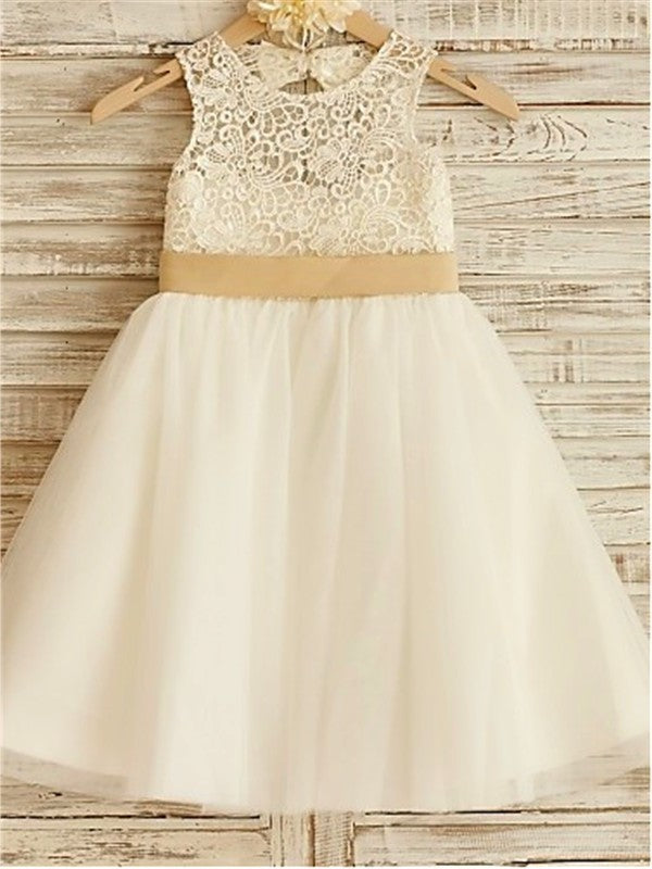 Sleeveless Bowknot Tulle A-line/Princess Scoop Knee-Length Flower Girl Dresses