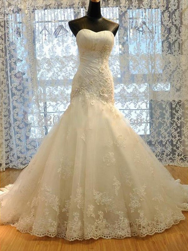 Sweetheart Tulle Sleeveless Trumpet/Mermaid Applique Court Train Wedding Dresses