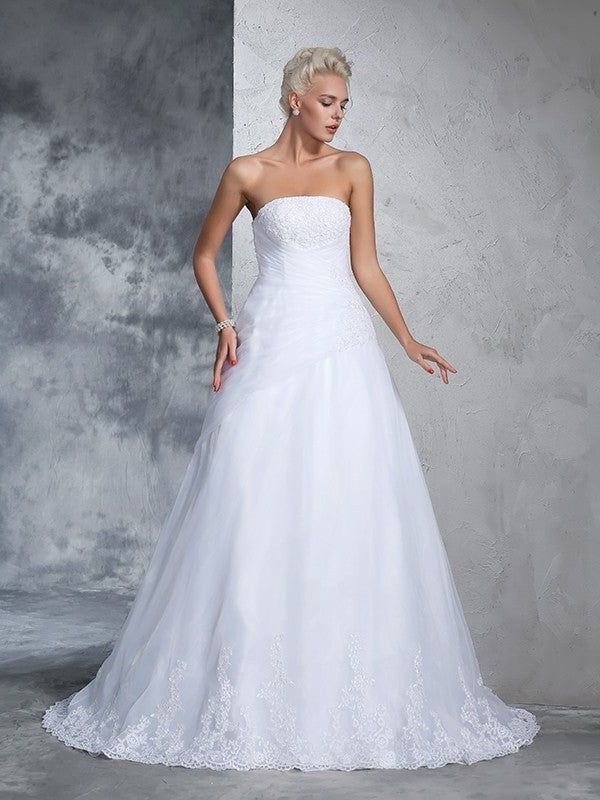 Strapless Sleeveless Gown Ball Applique Long Net Wedding Dresses