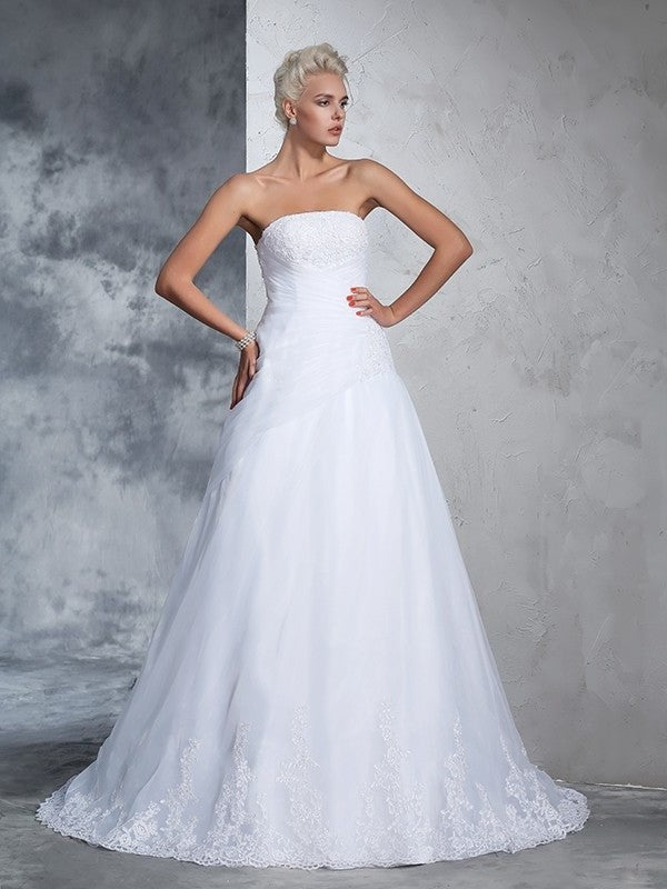 Strapless Sleeveless Gown Ball Applique Long Net Wedding Dresses