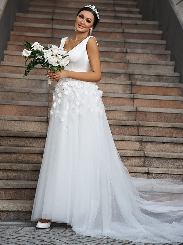 Tulle V-neck Sweep/Brush A-Line/Princess Sleeveless Applique Train Wedding Dresses