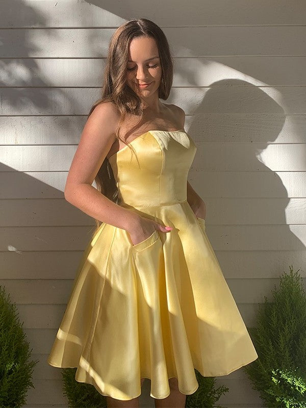 Strapless Sleeveless Satin Ruffles A-Line/Princess Short/Mini Homecoming Dresses