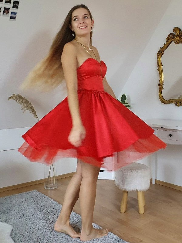 Satin Sleeveless Ruffles Sweetheart A-Line/Princess Short/Mini Homecoming Dresses