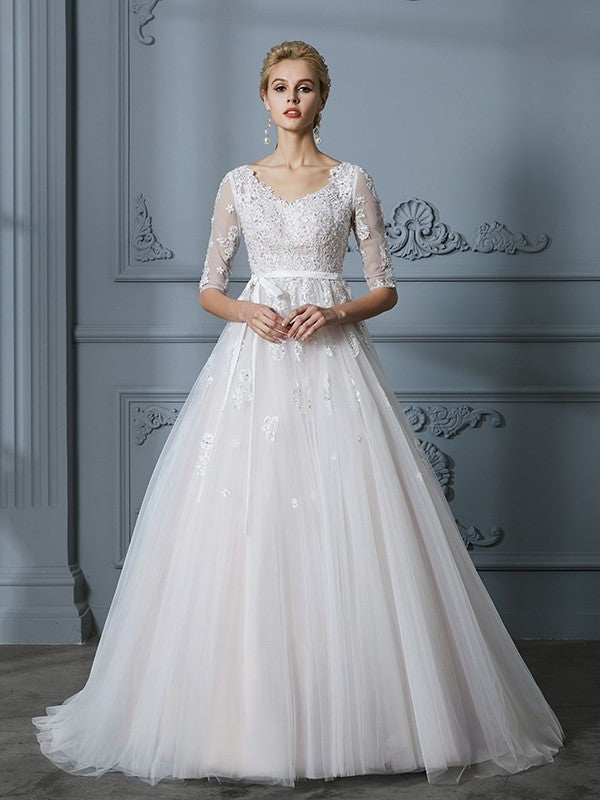 Court Lace Ball 1/2 V-neck Gown Sleeves Train Tulle Wedding Dresses