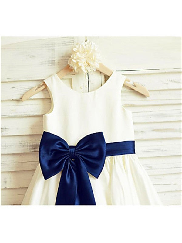 Scoop Sleeveless A-line/Princess Knee-Length Bowknot Satin Flower Girl Dresses