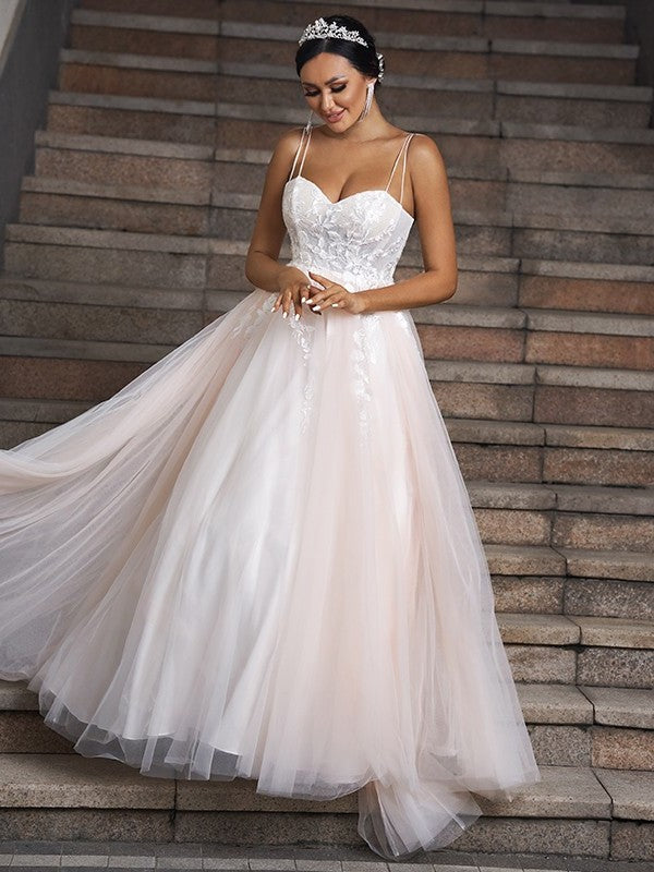 Sweep/Brush Tulle Sweetheart Applique A-Line/Princess Sleeveless Train Wedding Dresses