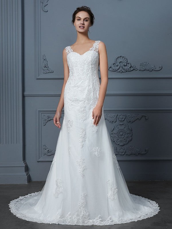 Trumpet/Mermaid Train Lace Sleeveless V-neck Court Tulle Wedding Dresses