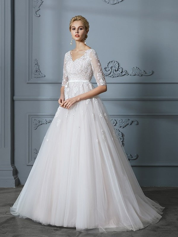 Court Lace Ball 1/2 V-neck Gown Sleeves Train Tulle Wedding Dresses