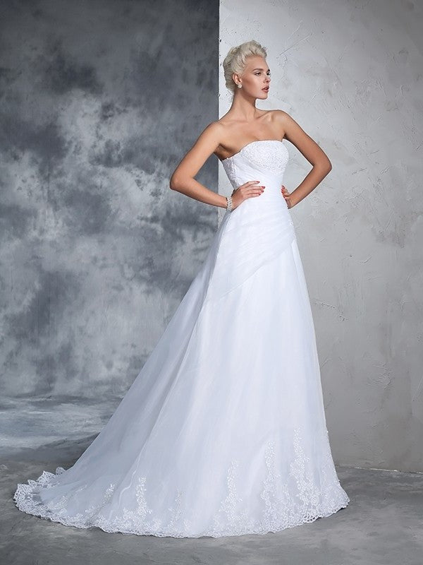 Strapless Sleeveless Gown Ball Applique Long Net Wedding Dresses