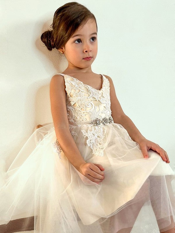 Tulle Knee-Length Sleeveless Lace V-neck A-Line/Princess Flower Girl Dresses