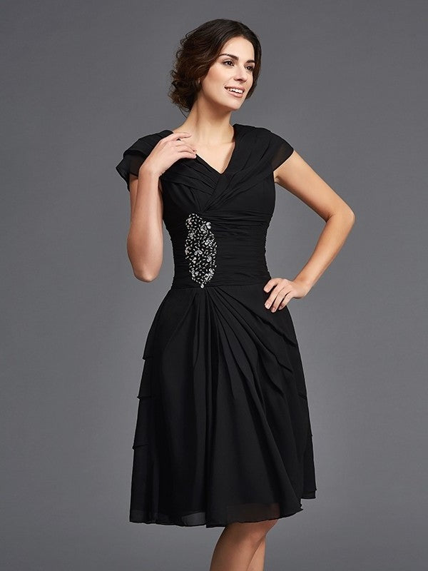 V-neck of Beading Chiffon Sleeveless A-Line/Princess Short Mother the Bride Dresses