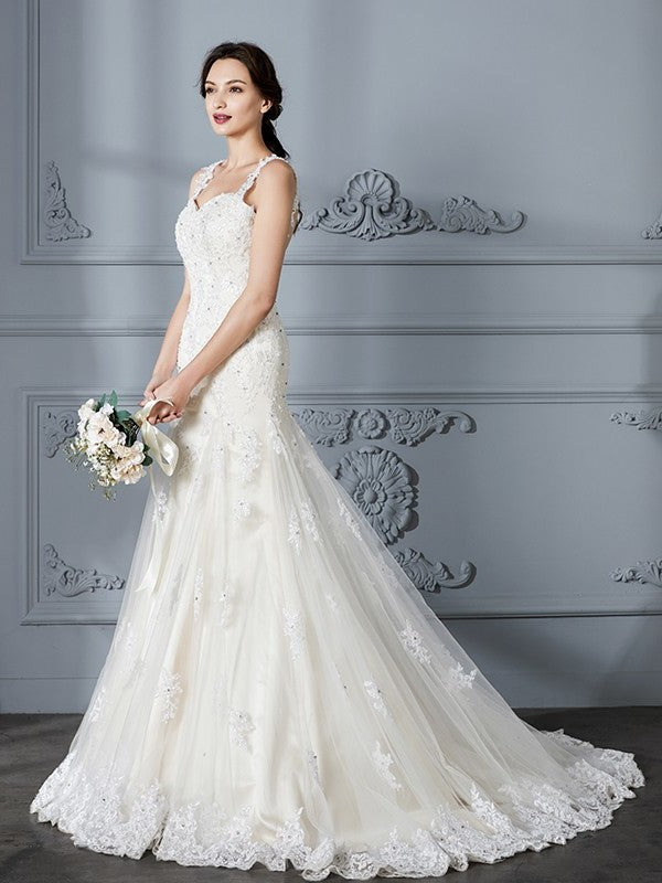 Sweetheart Lace Court Sleeveless Trumpet/Mermaid Train Wedding Dresses