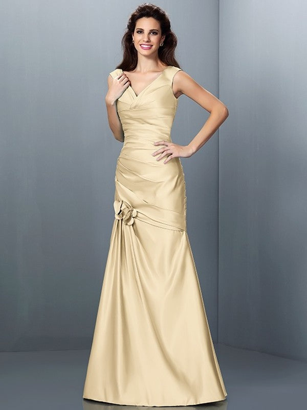 A-Line/Princess Sleeveless Long Pleats V-neck Satin Bridesmaid Dresses