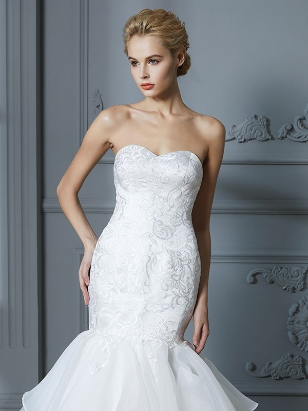 Sleeveless Sweetheart Trumpet/Mermaid Train Sweep/Brush Ruffles Organza Wedding Dresses